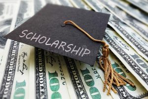 scholarship-cap-money-graduation-105209321