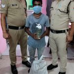 बिग ब्रेकिंग–अवैध शराब तस्करी के दौरान पुलिस ने एक युवक को किया रंगे हाथों गिरफ्तार…