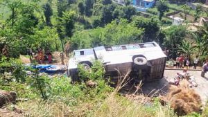 bsa-ghara-ka-chhata-para-gara_9f2e52f2da22e37176b239933eaf31c6