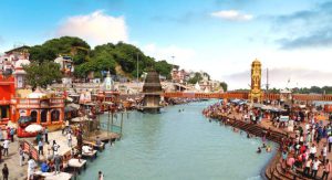 panoramic-view-of-har-ki-pauri-famous-ghat-on-the-banks-of-the-ganges-in-haridwar-india-stock (1)