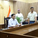 देहरादून–“कानून से खिलवाड़ बर्दाश्त नहीं”—जिलाधिकारी सविन बंसल, तैश में रिवॉल्वर लहराना पड़ा भारी, लाइसेंस निलंबित, शस्त्र जब्त…